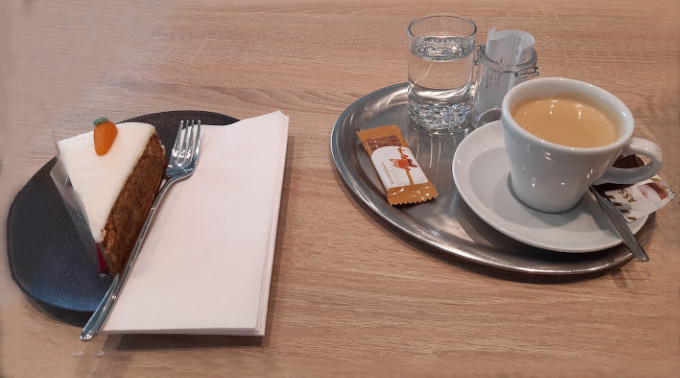 Café und Kuchen